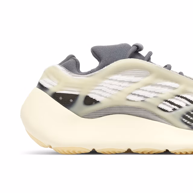 Yeezy 700 V3 Fade Salt - Imagem 4
