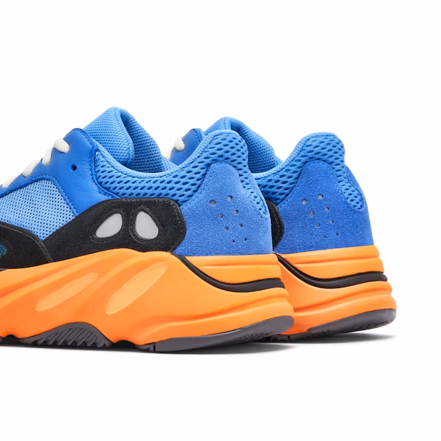 Yeezy Boost 700 Bright Blue - Imagem 3
